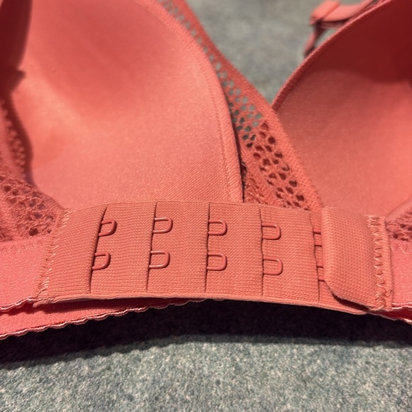 Knix Deep V Lace Bra - Picture 10 of 10